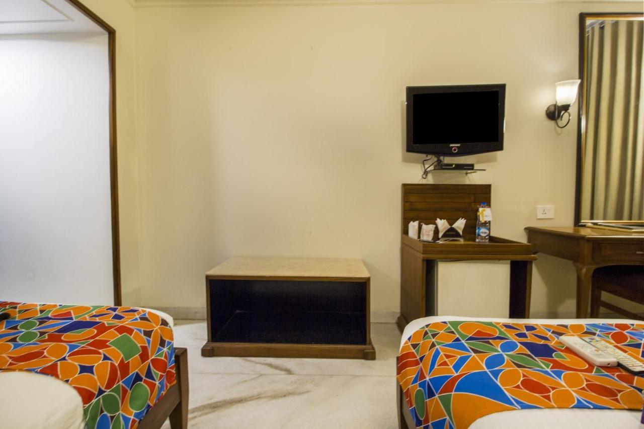 Fabhotel Sheronz Piccadily Chowk Chandīgarh Eksteriør bilde